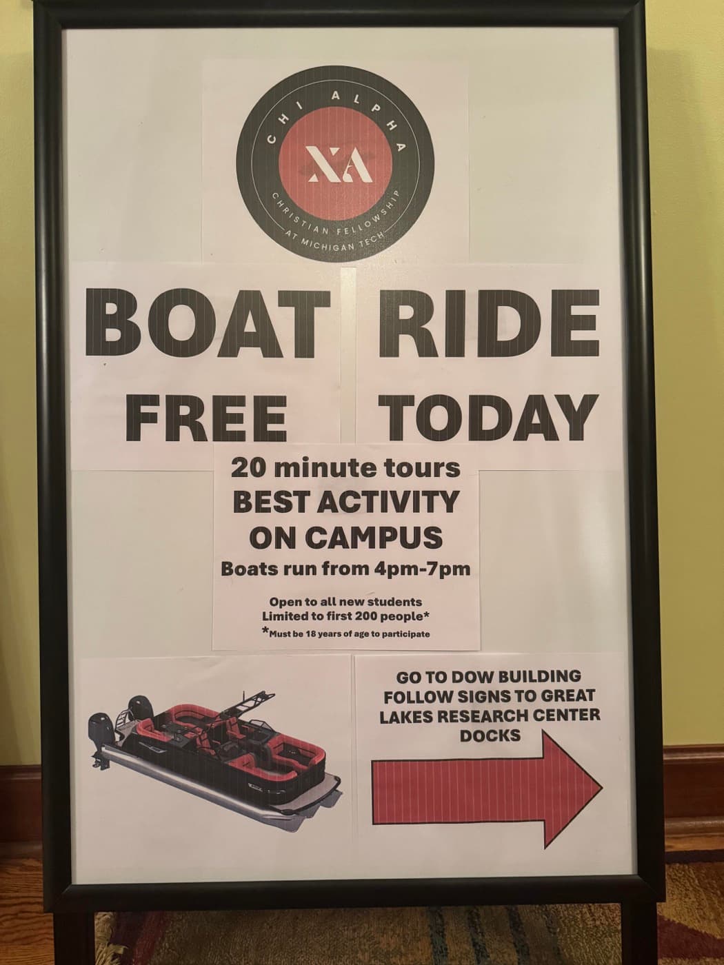 Sign advertising free boat rides